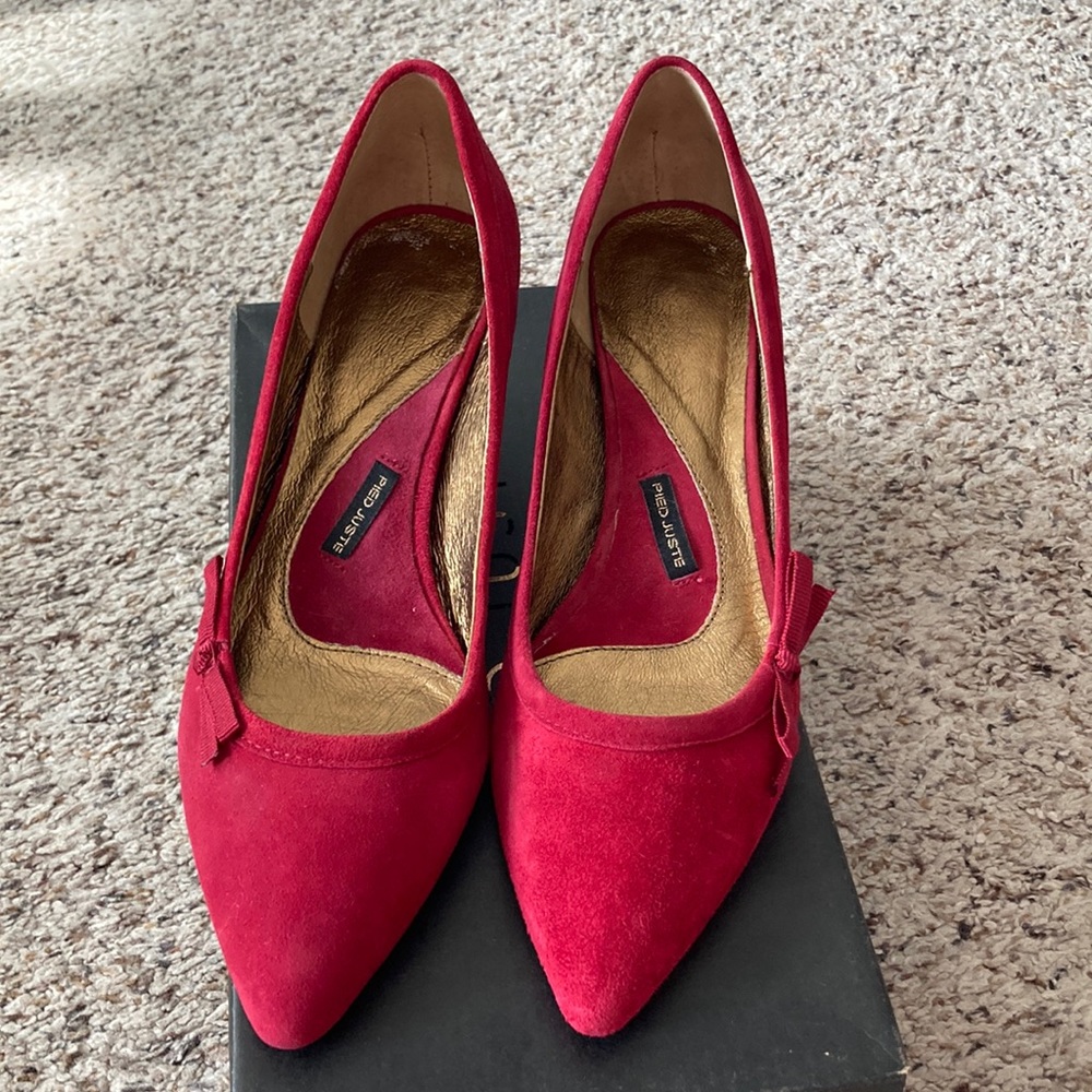 Anthropologie wine colored kitten heels. Pied Juste. Super chic - Picture 4 of 12